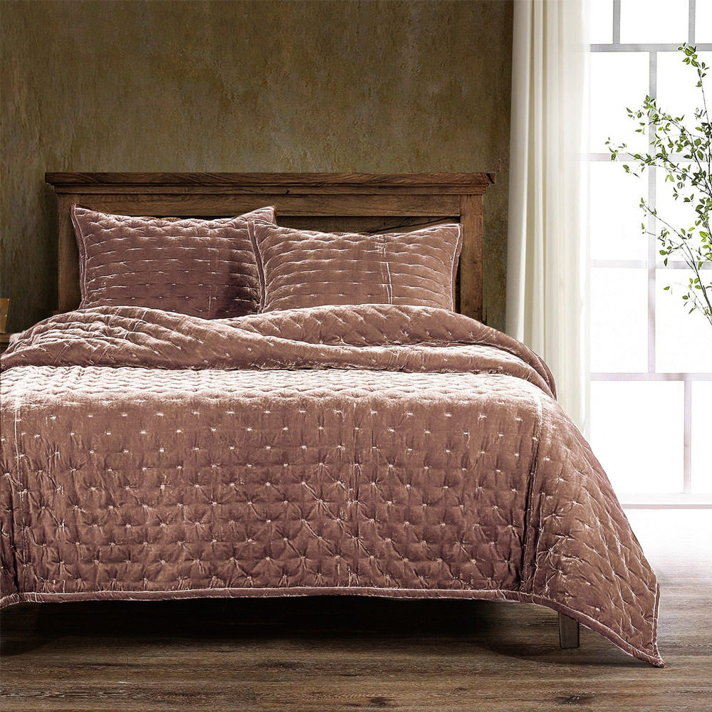 Stella Faux Silk Velvet Quilt