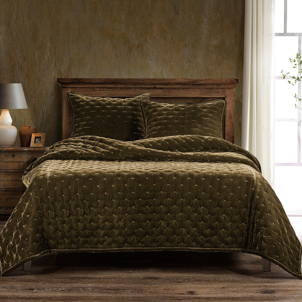 Stella Faux Silk Velvet Quilt