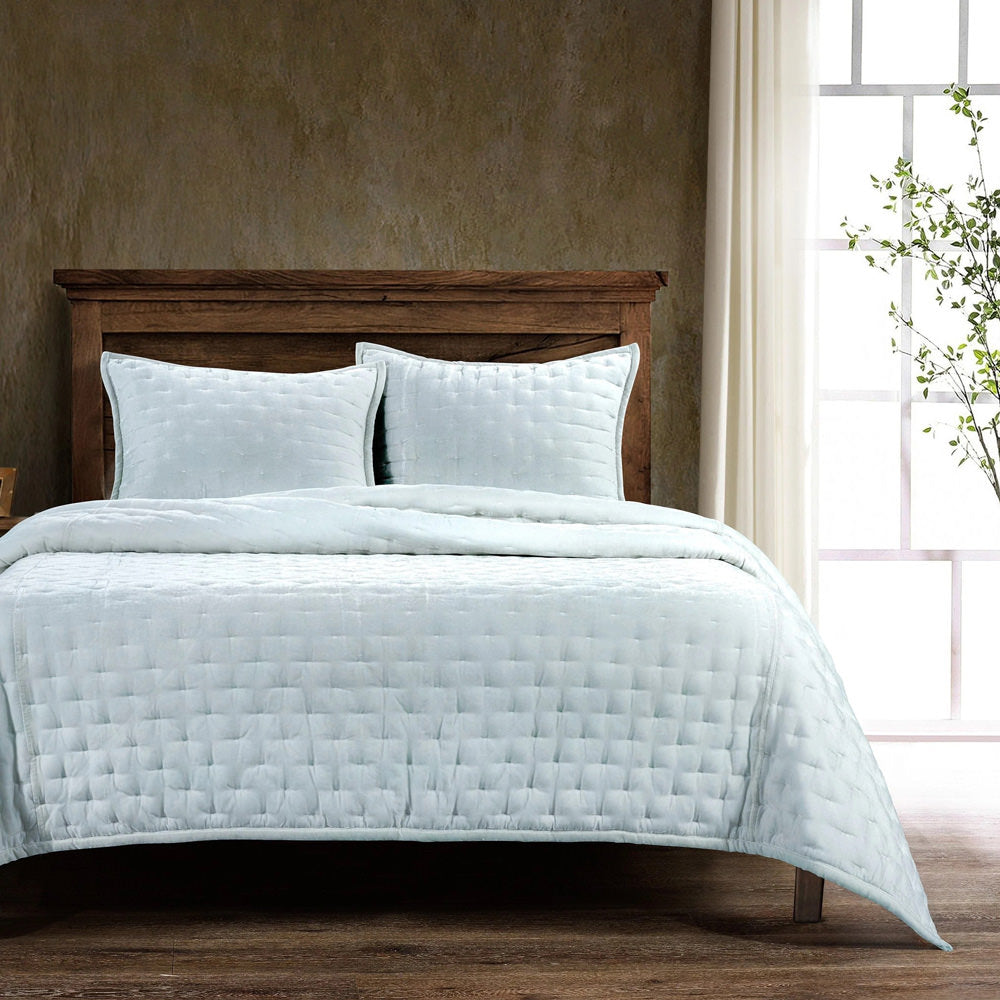Stella Faux Silk Velvet Quilt