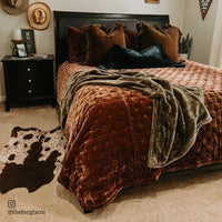 Stella Faux Silk Velvet Quilt