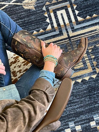 Shoot me Straight - Natural Western Rug